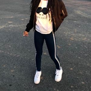 dark wash denim jeans